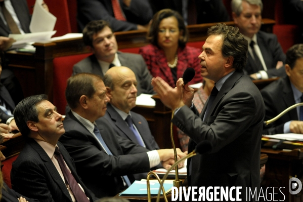 Rentree a l assemblee nationale pour les ministres evinces du gouvernement.