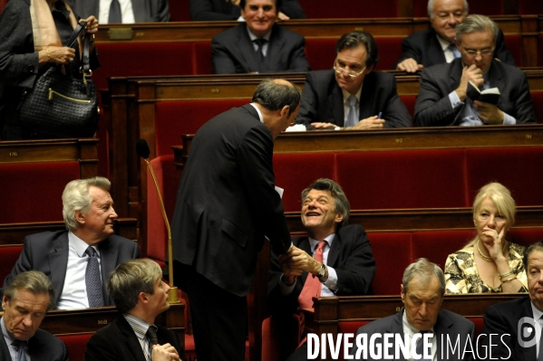 Rentree a l assemblee nationale pour les ministres evinces du gouvernement.