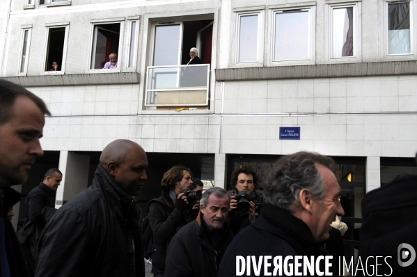 Francois bayrou en banlieue