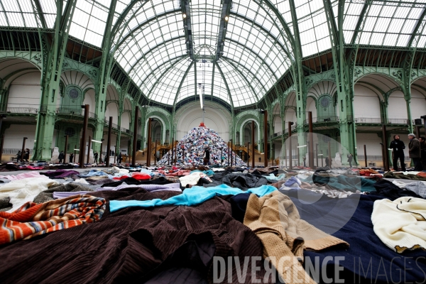 Personnes - Christian Boltanski - MONUMENTA 2010 - Grand Palais