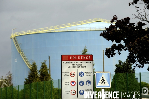 Raffinerie petroplus sous la menace d une fermeture