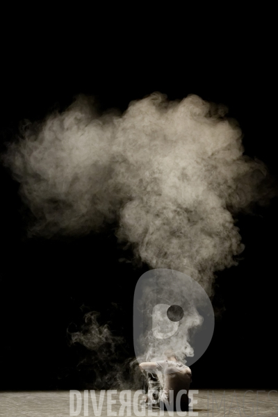 Sfumato   de Rachid Ouramdane / l a.