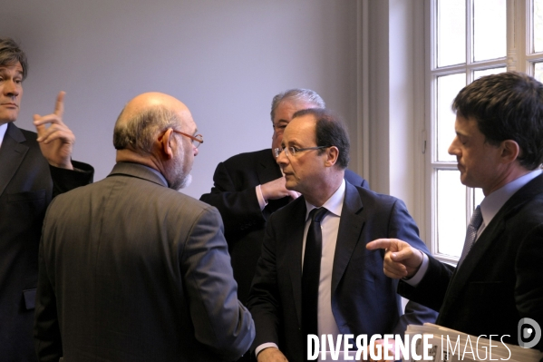 Coulisses de l election. francois hollande a son qg de campagne