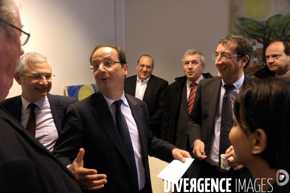 Coulisses de l election. francois hollande a son qg de campagne