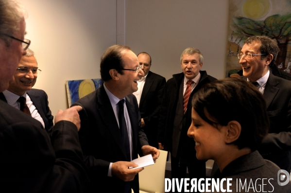 Coulisses de l election. francois hollande a son qg de campagne