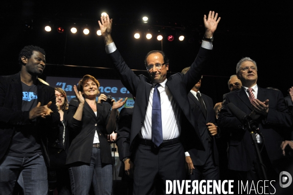 Premiere reunion publique de campagne de francois hollande, candidat aux elections primaires socialistes