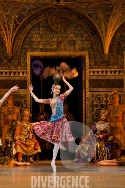 La Bayadère, chorégraphie et mise en scène Rudolf Noureev