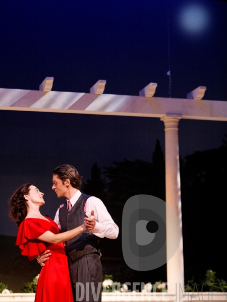 Vie privée d après The Philadelphia Story de Philip BARRY, mise en scène de Pierre LAVILLE
