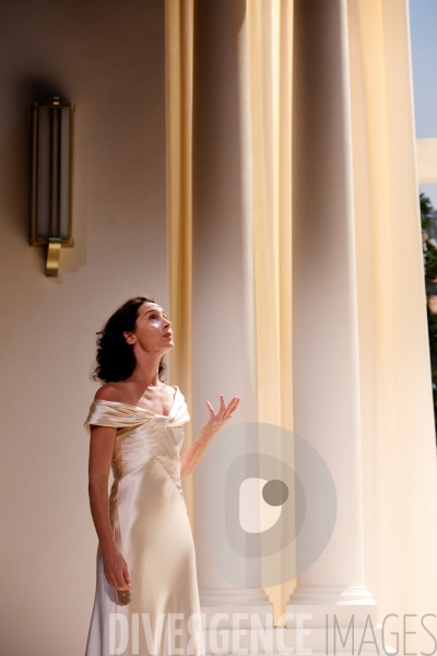 Vie privée d après The Philadelphia Story de Philip BARRY, mise en scène de Pierre LAVILLE