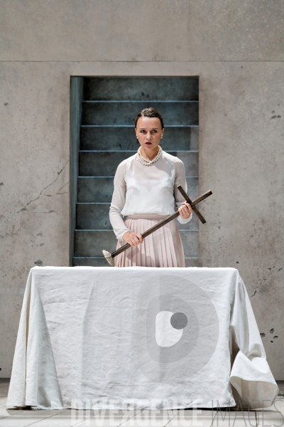 Tartuffe de Molière - mise en scène Stéphane Braunschweig