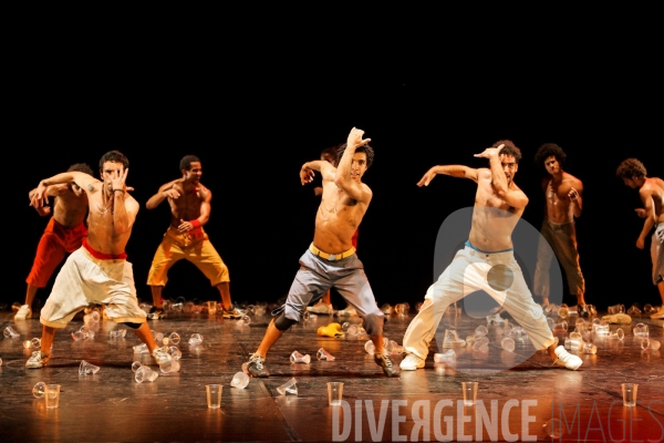 Agwa, Mourad Merzouki - Companhia Urbana de Dança