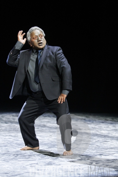 Tempest : Without a body  de  Lemi Ponifasio