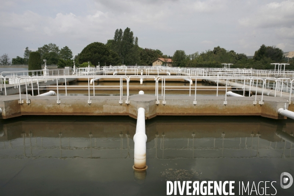 Livraison d eau potable par bateau à Barcelone