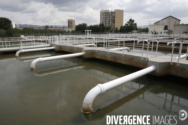 Livraison d eau potable par bateau à Barcelone