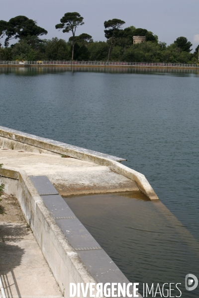 Livraison d eau potable par bateau à Barcelone