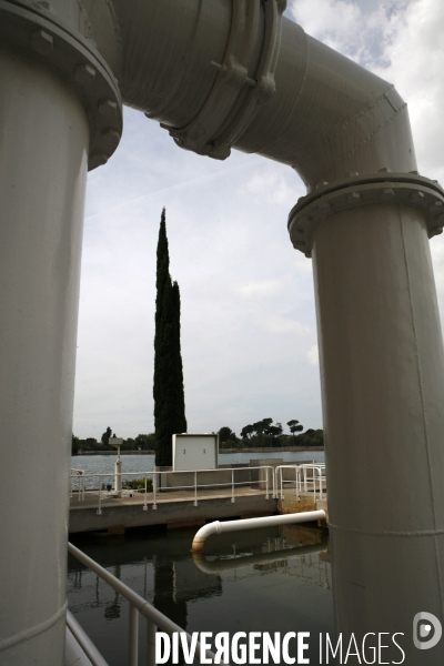 Livraison d eau potable par bateau à Barcelone