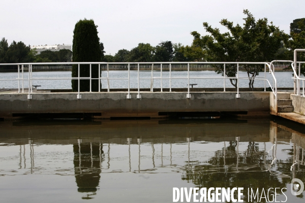 Livraison d eau potable par bateau à Barcelone