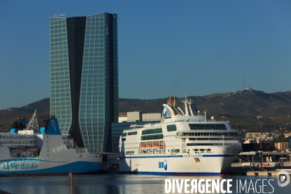 La tour CMA-CGM et le Grand Port Maritime de Marseille