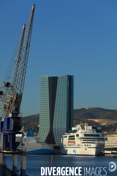 La tour CMA-CGM et le Grand Port Maritime de Marseille