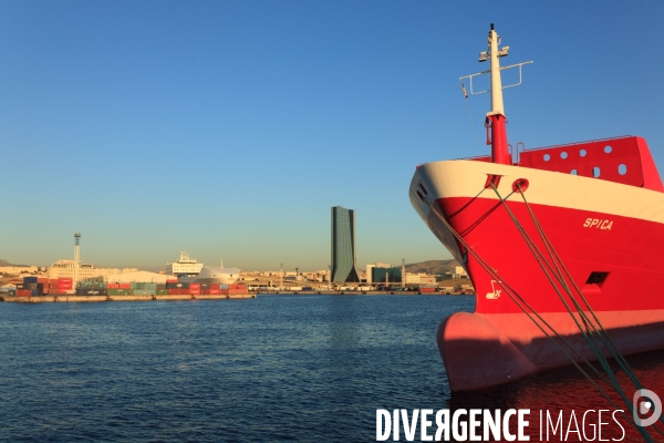 La tour CMA-CGM et le Grand Port Maritime de Marseille