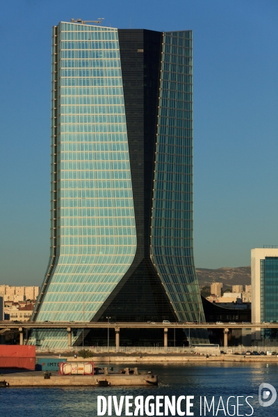 La tour CMA-CGM et le Grand Port Maritime de Marseille