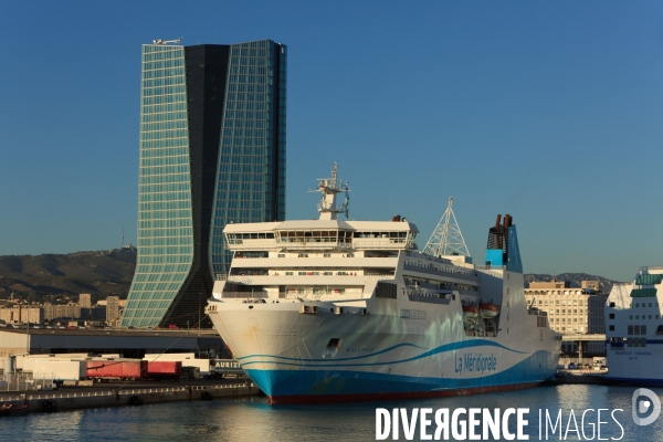 La tour CMA-CGM et le Grand Port Maritime de Marseille