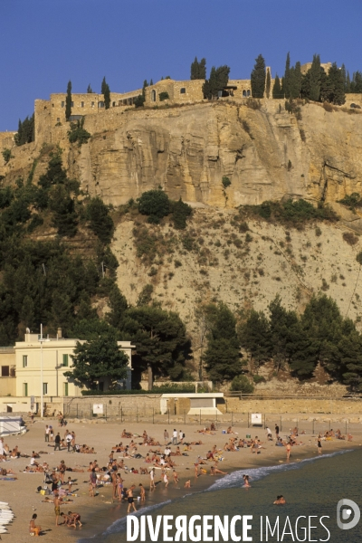 Parc National des Calanques. Marseille, Cassis et La Ciotat