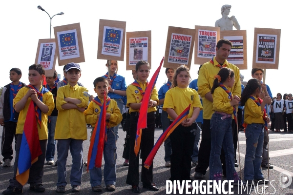 Céremonies pour le 91 éme anniverssaire du genocide armenien a marseille.