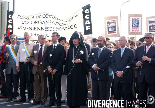 Céremonies pour le 91 éme anniverssaire du genocide armenien a marseille.