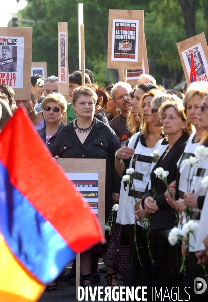 Céremonies pour le 91 éme anniverssaire du genocide armenien a marseille.