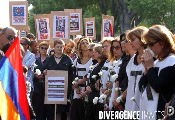 Céremonies pour le 91 éme anniverssaire du genocide armenien a marseille.