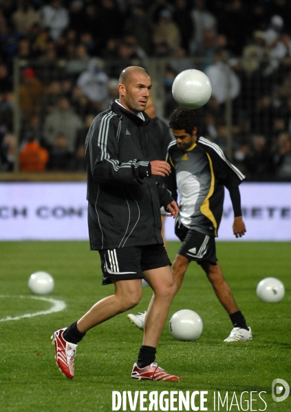Le 19 mars au velodrome ronaldo contre zidane