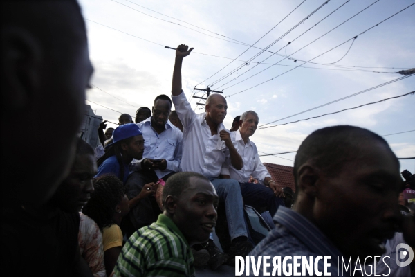 1er tour des elections a port-au-prince, haiti.
