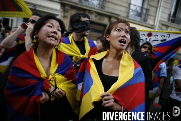 Manifestation pour la liberte en chine et au tibet suite a la ceremonie d ouverture des jeux olympiques a pekin.