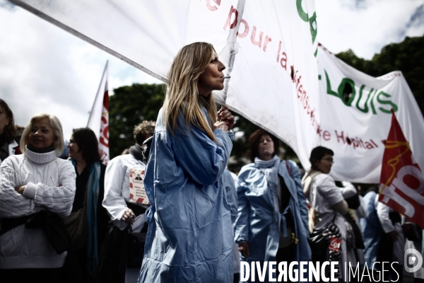 Manifestation des medecins et infirmiers des hopitaux pour la defense du service public et contre la reforme de la sante.