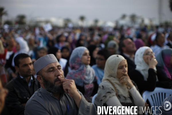 Le dernier meeting politique du parti islamique ennahdha a tunis, deux jours avant les elections de   l  assemblee constituante.