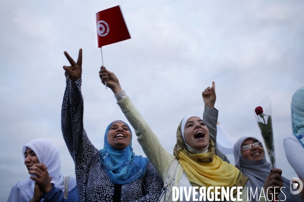 Le dernier meeting politique du parti islamique ennahdha a tunis, deux jours avant les elections de   l  assemblee constituante.