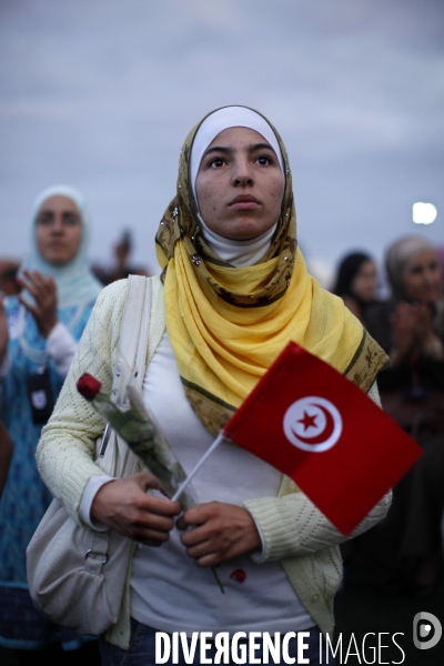 Le dernier meeting politique du parti islamique ennahdha a tunis, deux jours avant les elections de   l  assemblee constituante.