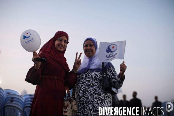 Le dernier meeting politique du parti islamique ennahdha a tunis, deux jours avant les elections de   l  assemblee constituante.