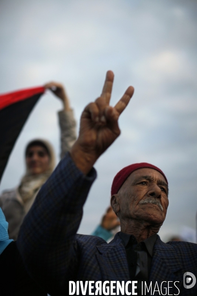 Le dernier meeting politique du parti islamique ennahdha a tunis, deux jours avant les elections de   l  assemblee constituante.