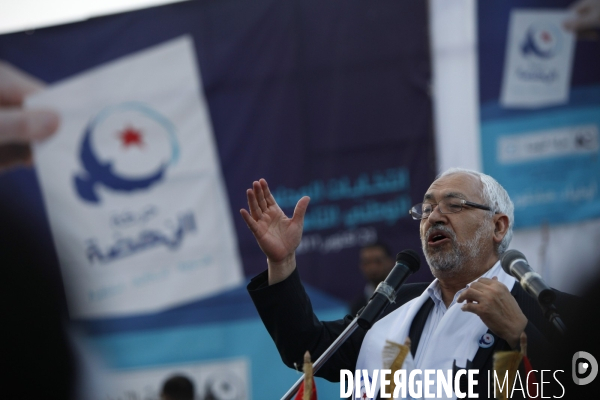 Le dernier meeting politique du parti islamique ennahdha a tunis, deux jours avant les elections de   l  assemblee constituante.