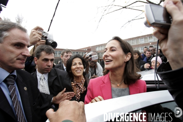 SEGOLENE ROYAL participe au Parlement des Banlieues a Bondy.