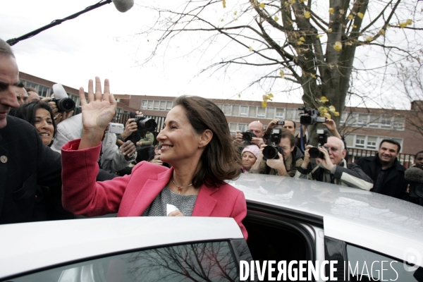 SEGOLENE ROYAL participe au Parlement des Banlieues a Bondy.