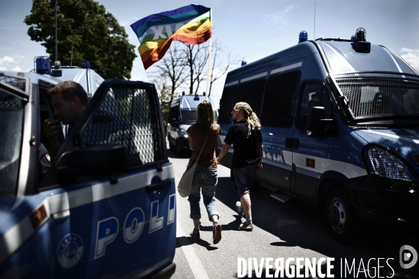 Manifestation contre le sommet du g8 dans la ville de l aquila.