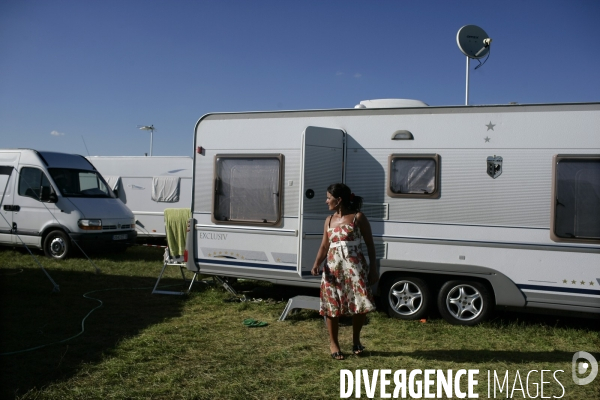 Rassemblement religieux des gens du voyage evangelistes, a chaumont (haute-marne)