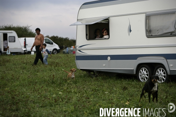 Rassemblement religieux des gens du voyage evangelistes, a chaumont (haute-marne)