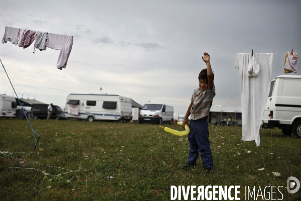 Rassemblement religieux des gens du voyage evangelistes, a chaumont (haute-marne)