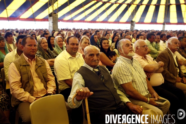 Rassemblement religieux des gens du voyage evangelistes, a chaumont (haute-marne)