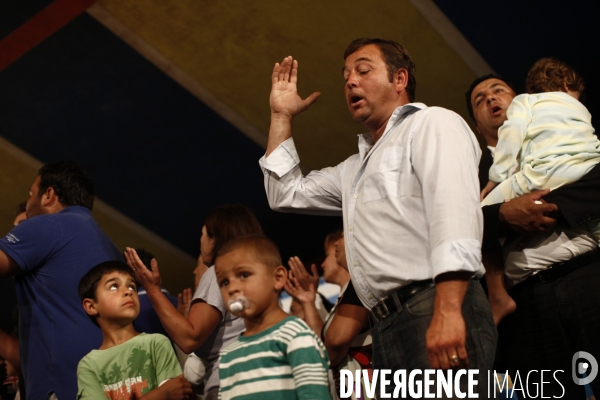 Rassemblement religieux des gens du voyage evangelistes, a chaumont (haute-marne)