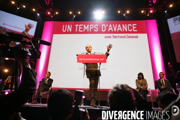 Meeting, au zenith, de bertrand delanoe, candidat pour les municipales a paris.